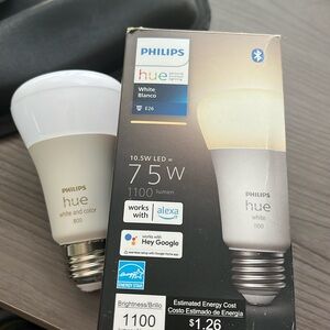 Set of two Phillips Hue Smart Bulbs - used - see details